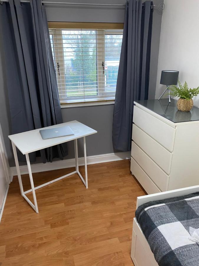 Large Home, Close To Bhx, Nec, Jlr, 4 Double Beds! Birmingham Bagian luar foto