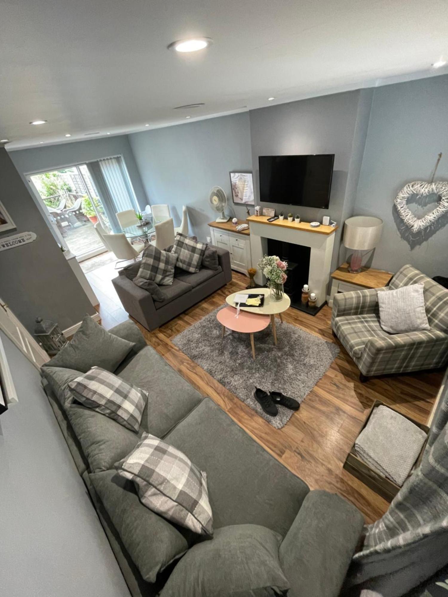 Large Home, Close To Bhx, Nec, Jlr, 4 Double Beds! Birmingham Bagian luar foto